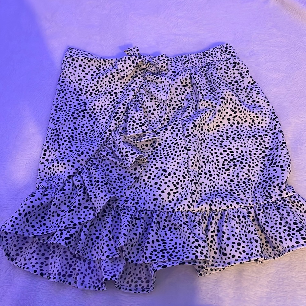 Skirt good for dress up! 11-12 kids!